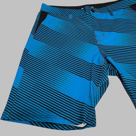 Forever Collectable NFL Carolina Panthers Diagonal Stripe Shorts Mens Size 38 - Picture 2 of 7